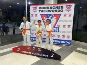 Academia Búhos brilla en el Torneo “Somos Vonnacher”