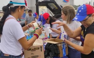 Venezolanos en Tamaulipas abren acopio para ayudar a Venezuela