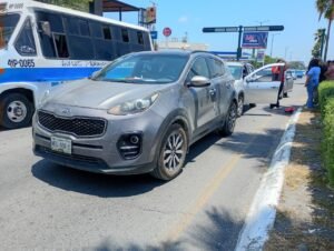 Choque en Bulevar Tamaulipas deja daños materiales